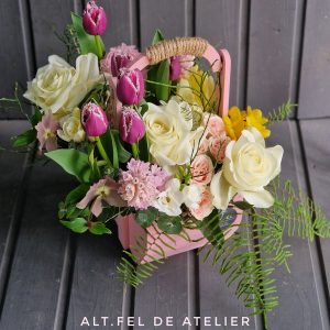 Aranjament Cos Parfum de Primavara